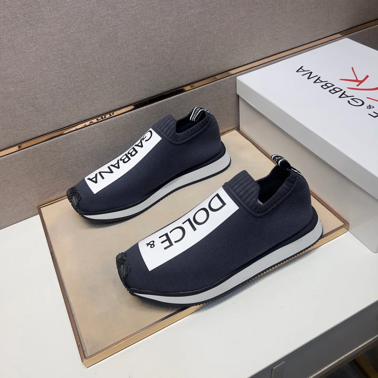 ⬛️Men's men's shoes💰p420【DG～】couple casual shoes 2025z cabinet sales simultaneously 🔶Size: 35-44#️⃣ 🔷7 colors🔜The upper is made of multi-material splicing➕Mesh lining, comfortable and breathable, sole: original comfortable, wear-resistant and non-slip outsole, ⚠️Real shot📱Photographed🎬The real thing is better📢📢📢